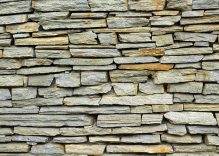 Las ventajas de la piedra natural para fachadas de viviendas