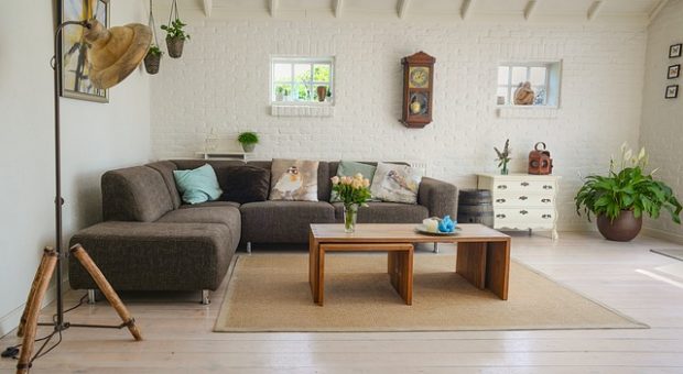 Tips de decoración de salones pequeños para ampliar espacios